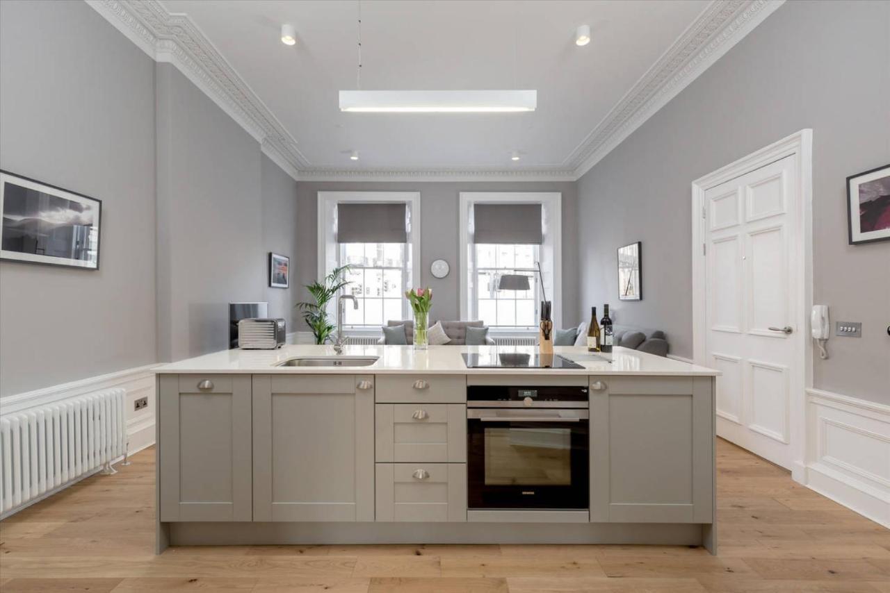 Joivy Spacious And Bright 1Bed Apt, Short Walk From Princes Street Edinburgh Exterior photo