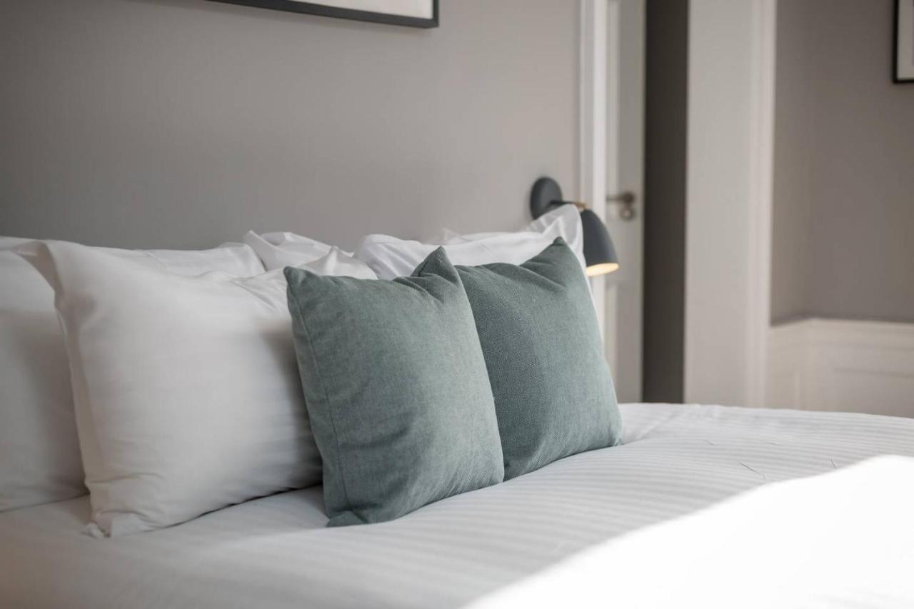Joivy Spacious And Bright 1Bed Apt, Short Walk From Princes Street Edinburgh Exterior photo